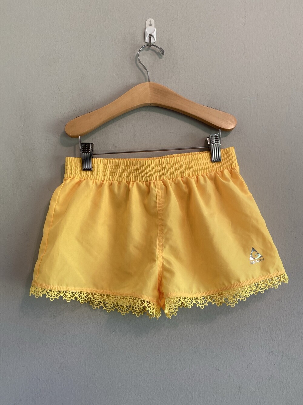 Gerry Girls Yellow Lace Trim Shorts Size M 10-12